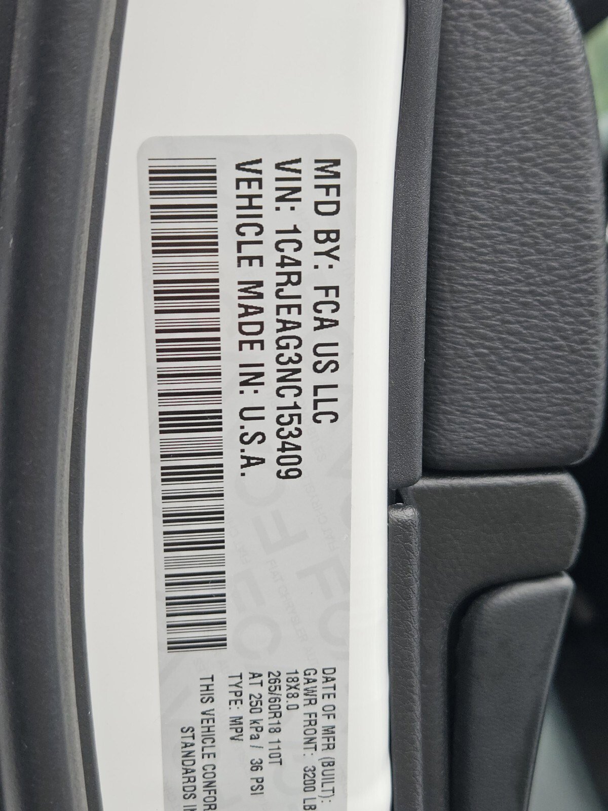 Used 2022 Jeep Grand Cherokee Laredo E image 33