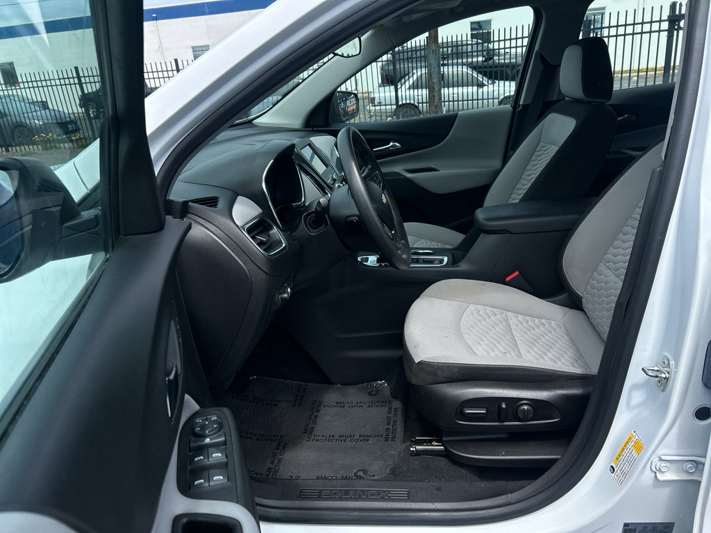 Used 2021 Chevrolet Equinox LS AWD/4WD image 14