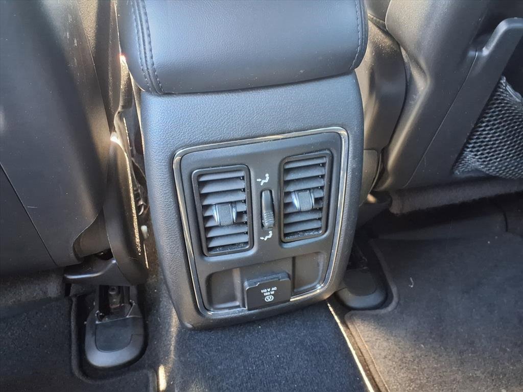 Used 2021 Jeep Grand Cherokee Laredo X image 10