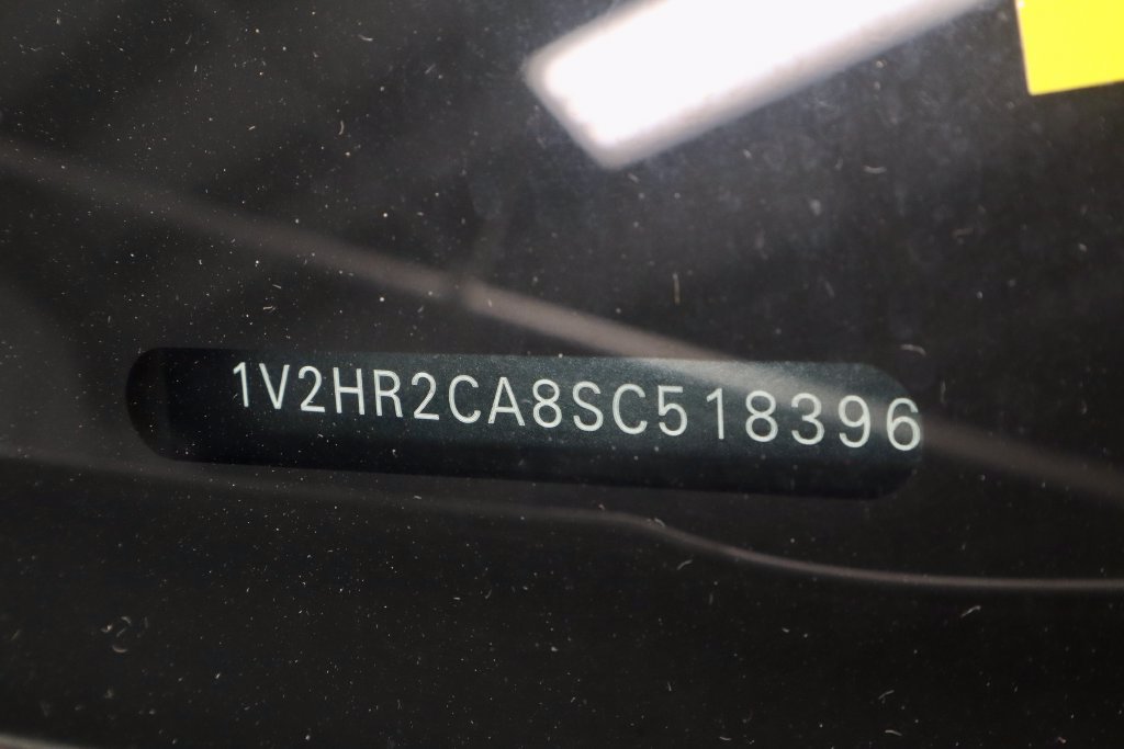Used 2025 Volkswagen Atlas SE AWD/4WD image 35