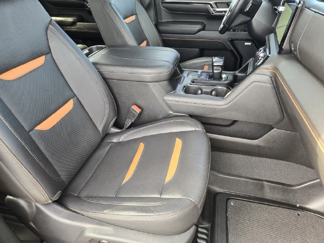 Used 2023 GMC Sierra 1500 AT4 w/ AT4 Premium Package AWD/4WD image 14