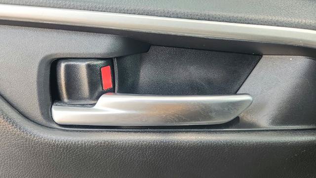 Used 2025 Toyota RAV4 XLE FWD image 20