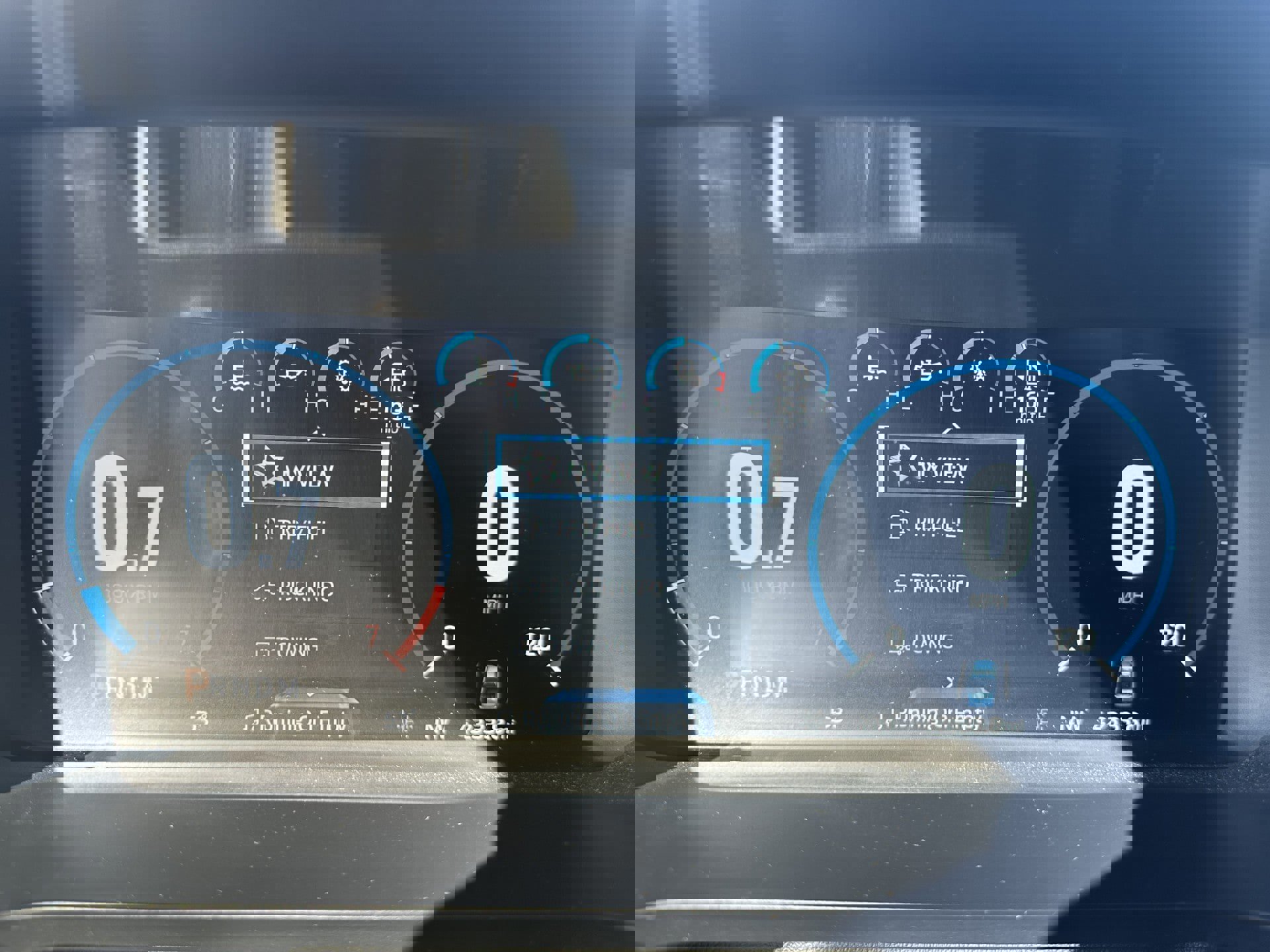 Certified 2022 Ford F150 Lariat w/ Equipment Group 502A High image 15