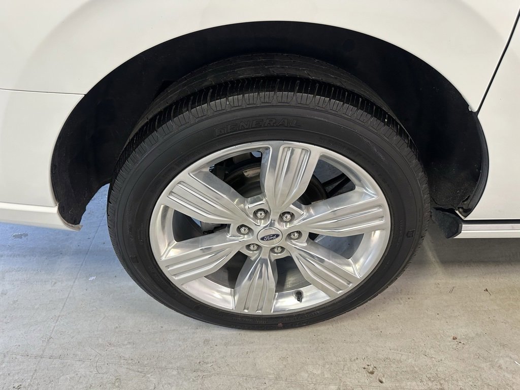 Certified 2024 Ford Expedition Max Platinum image 27