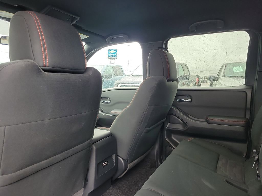 Used 2022 Nissan Frontier PRO-4X w/ Technology Package AWD/4WD image 16