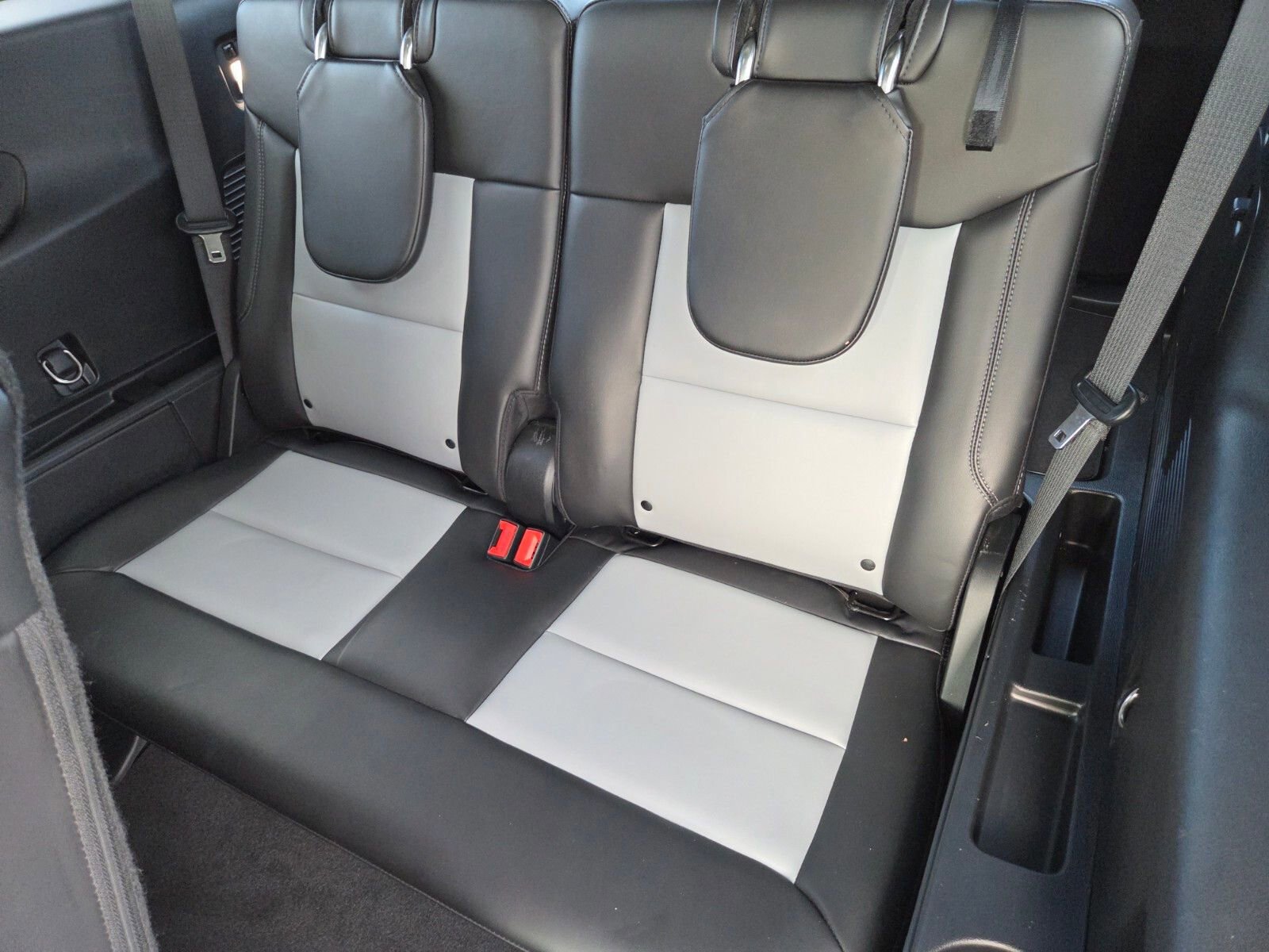 Certified 2023 Ford Explorer XLT w/ Equipment Group 202A image 12