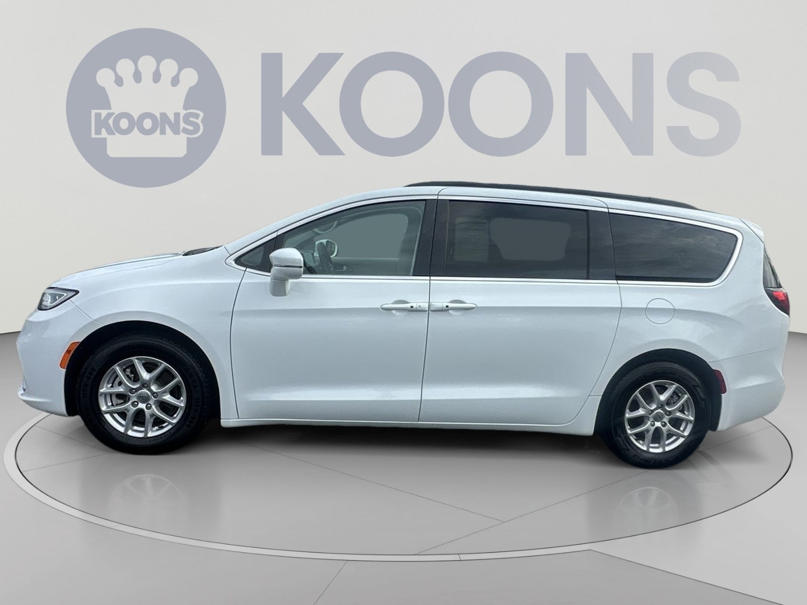 Used 2022 Chrysler Pacifica Touring-L FWD image 7