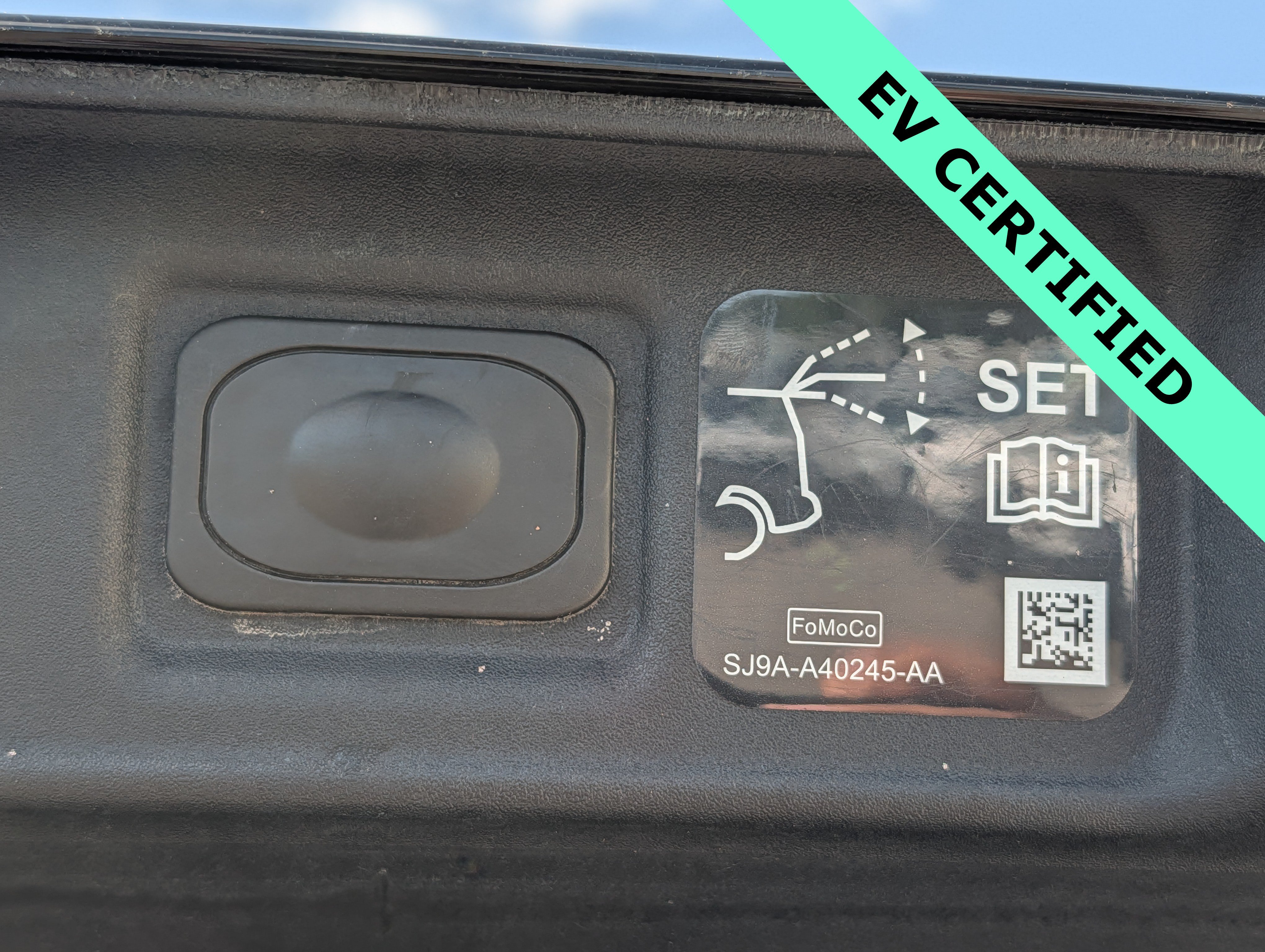 Certified 2025 Ford Mustang Mach-E Premium AWD/4WD image 14