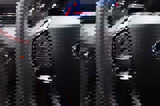 Certified 2025 Ford Explorer ST-Line image 18