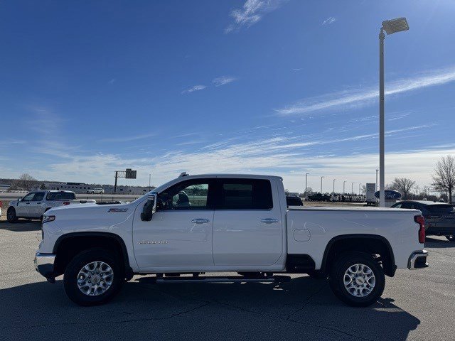 Used 2024 Chevrolet Silverado 2500 LTZ w/ LTZ Convenience Package image 2