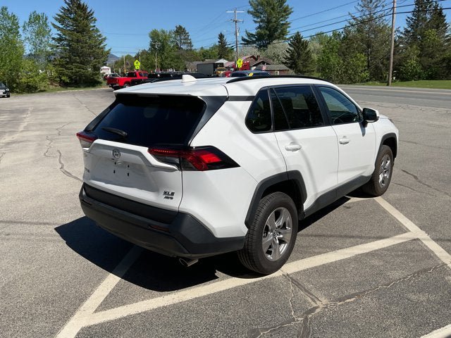 Used 2023 Toyota RAV4 XLE AWD/4WD image 7