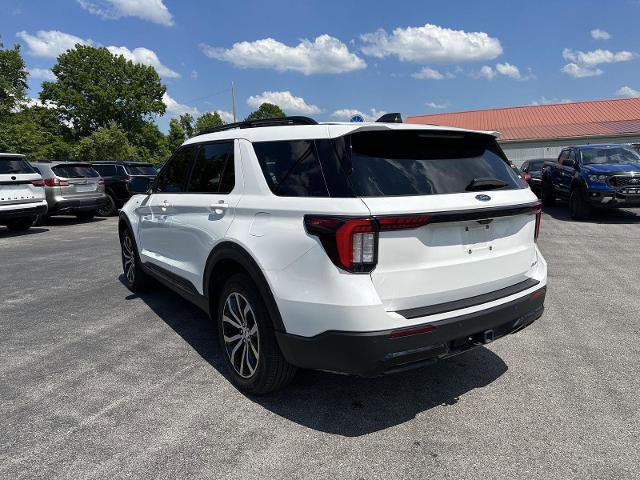 Certified 2025 Ford Explorer ST-Line AWD/4WD image 4