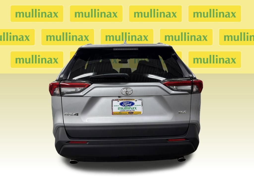 Used 2023 Toyota RAV4 XLE image 4