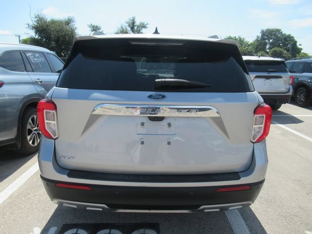 Certified 2023 Ford Explorer XLT w/ Equipment Group 202A RWD image 4