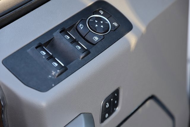 Certified 2019 Ford F150 Lariat w/ Equipment Group 501A Mid image 18