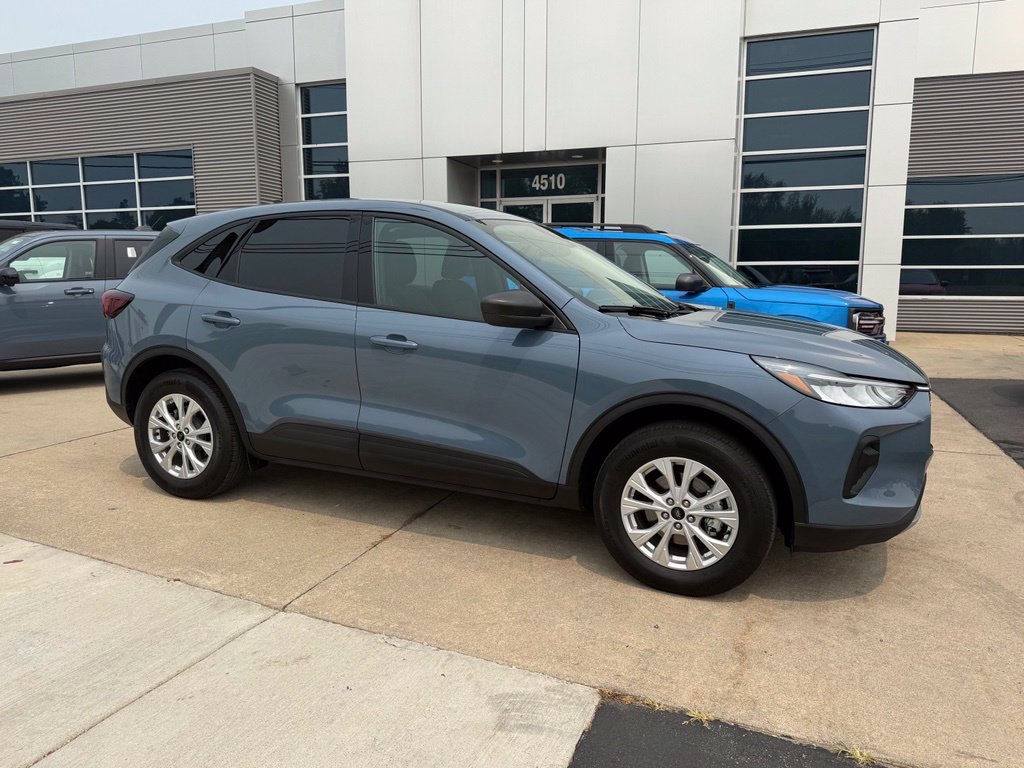Certified 2026 Ford Escape Active w/ Cold Weather Package AWD/4WD image 8