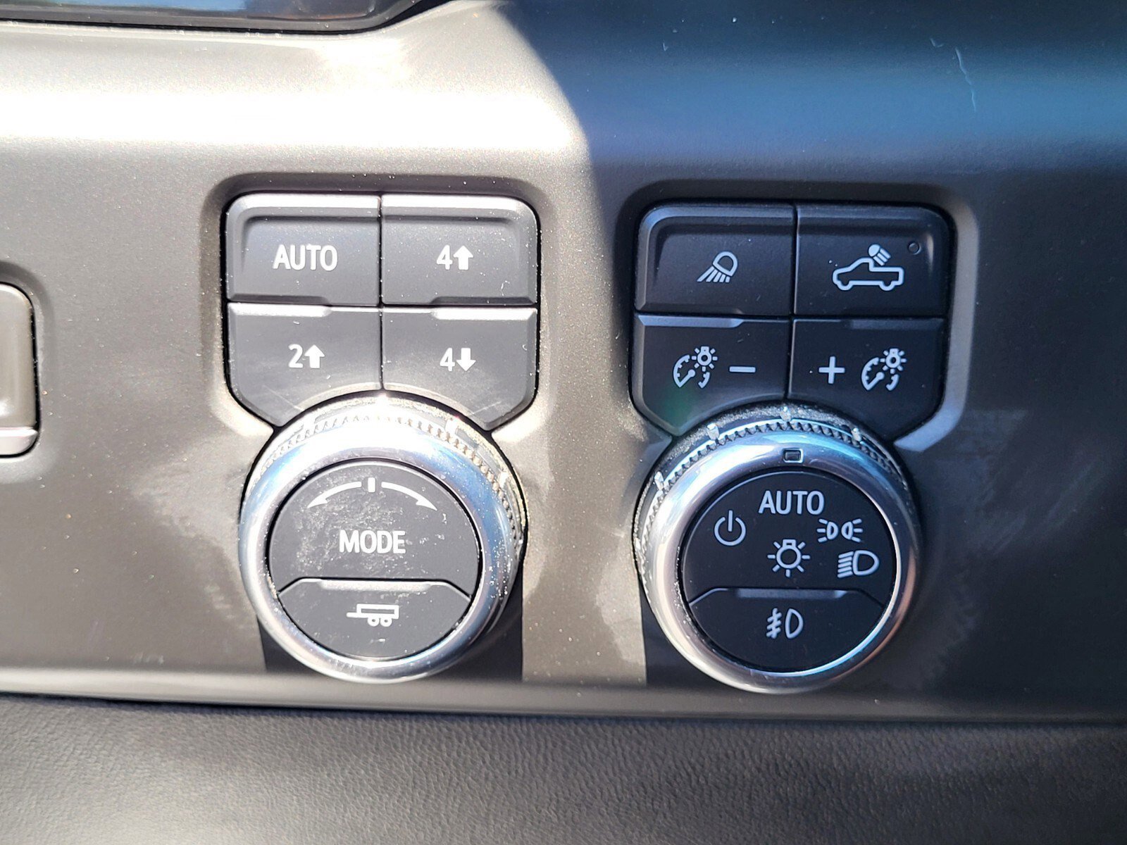 Used 2023 GMC Sierra 1500 AT4 w/ AT4 Premium Package image 24