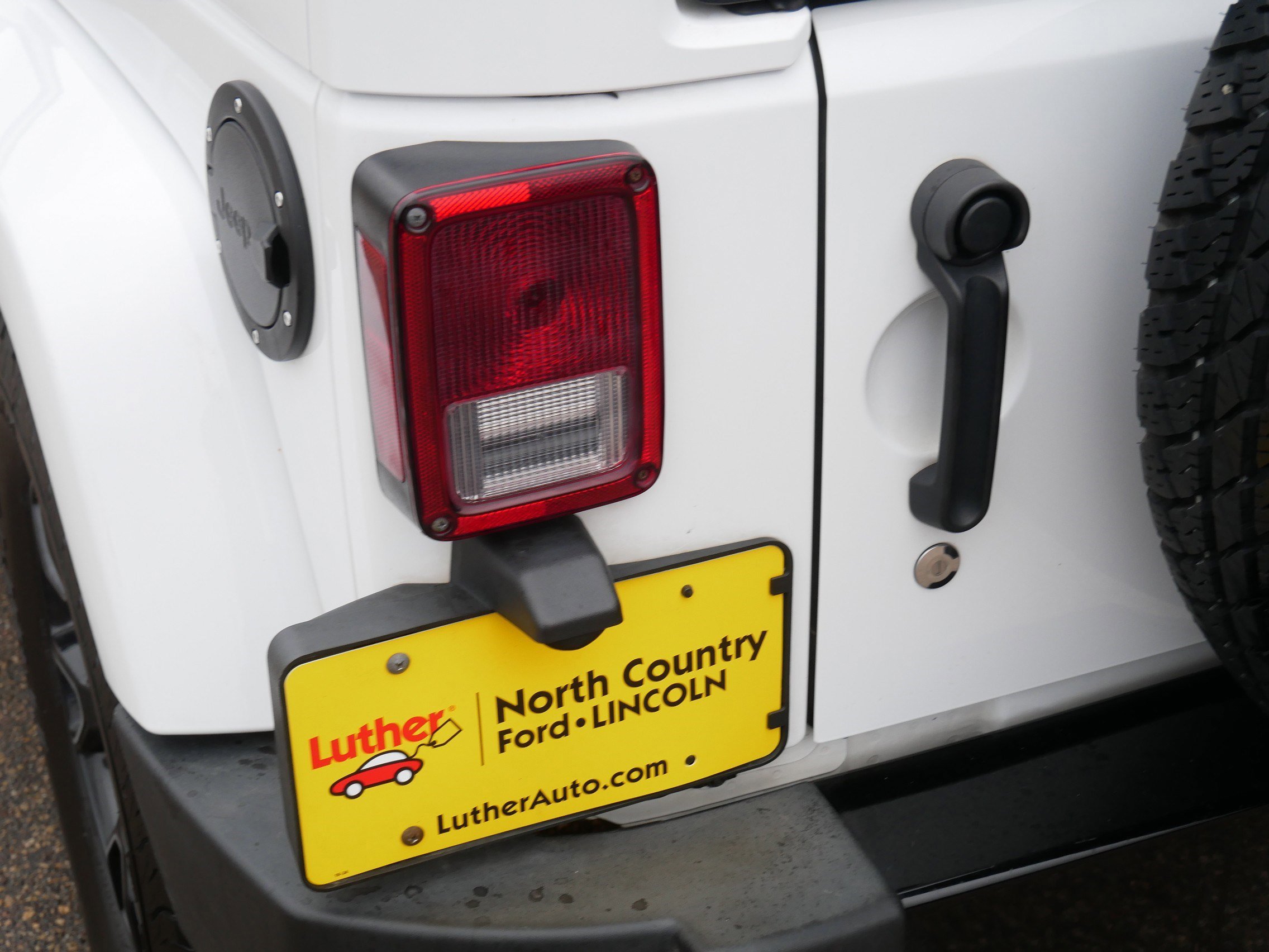 Used 2018 Jeep Wrangler Unlimited Sahara image 17