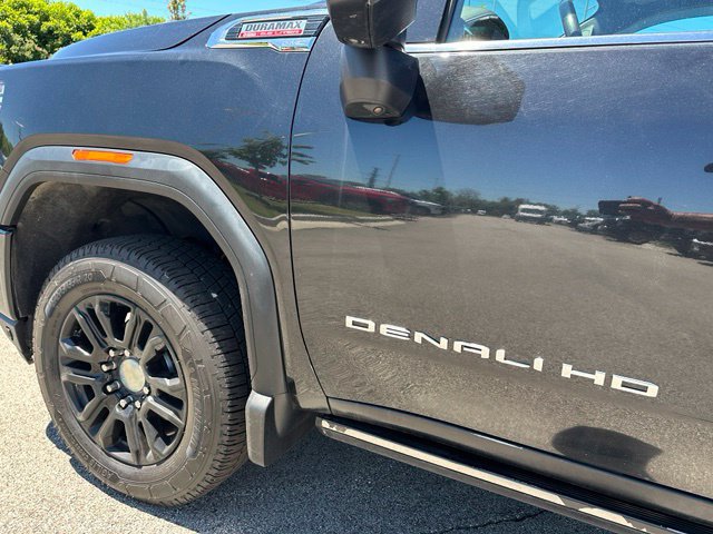 Used 2023 GMC Sierra 3500 Denali w/ Denali Black Diamond Edition AWD/4WD image 9
