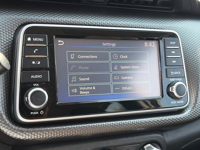 Used 2020 Nissan Kicks S FWD image 12