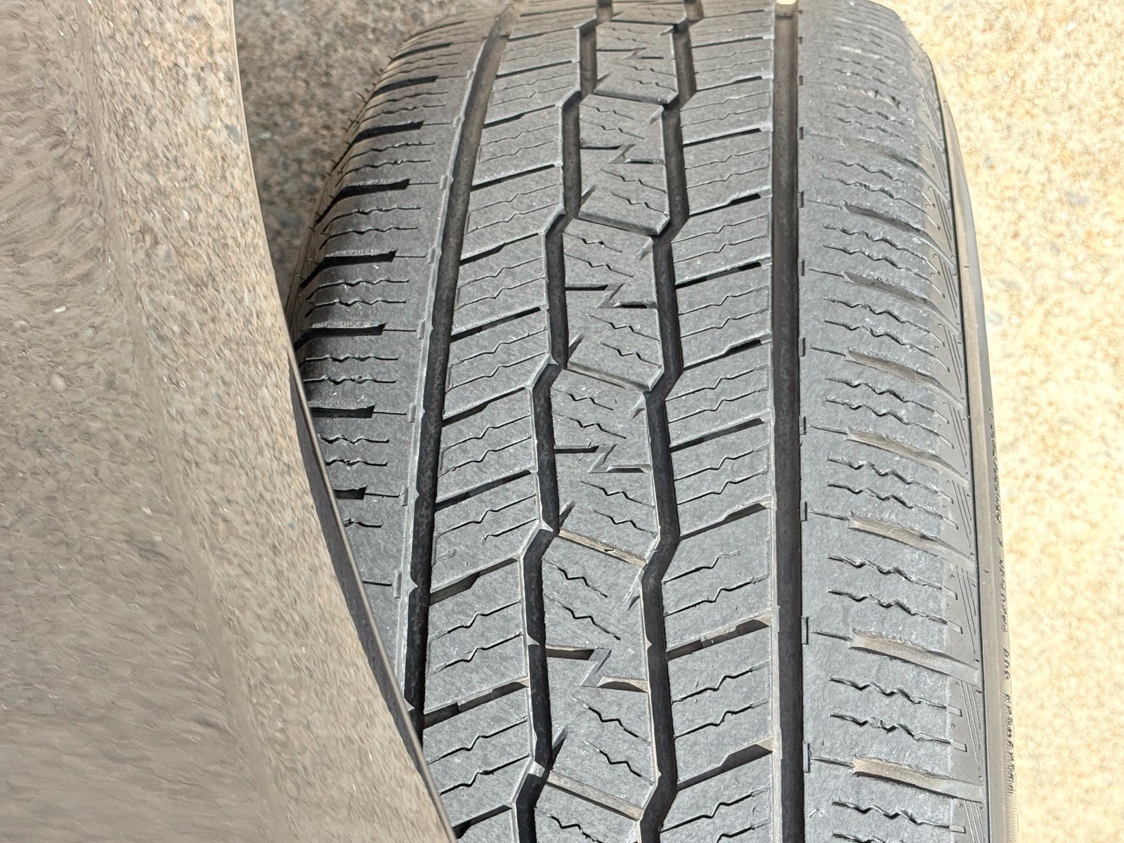 Certified 2024 Ford Edge Titanium AWD/4WD image 9