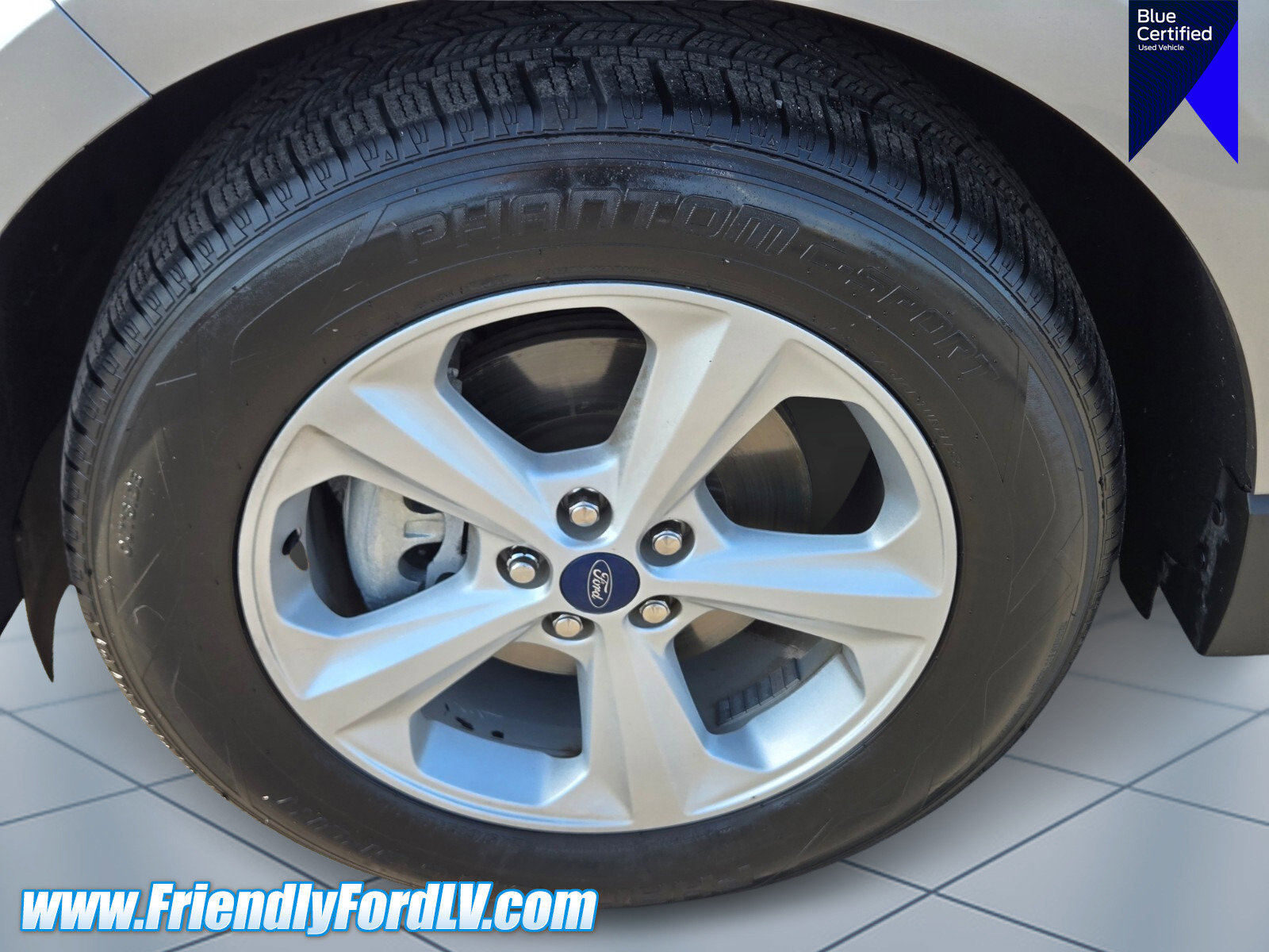 Certified 2020 Ford Edge SE image 8