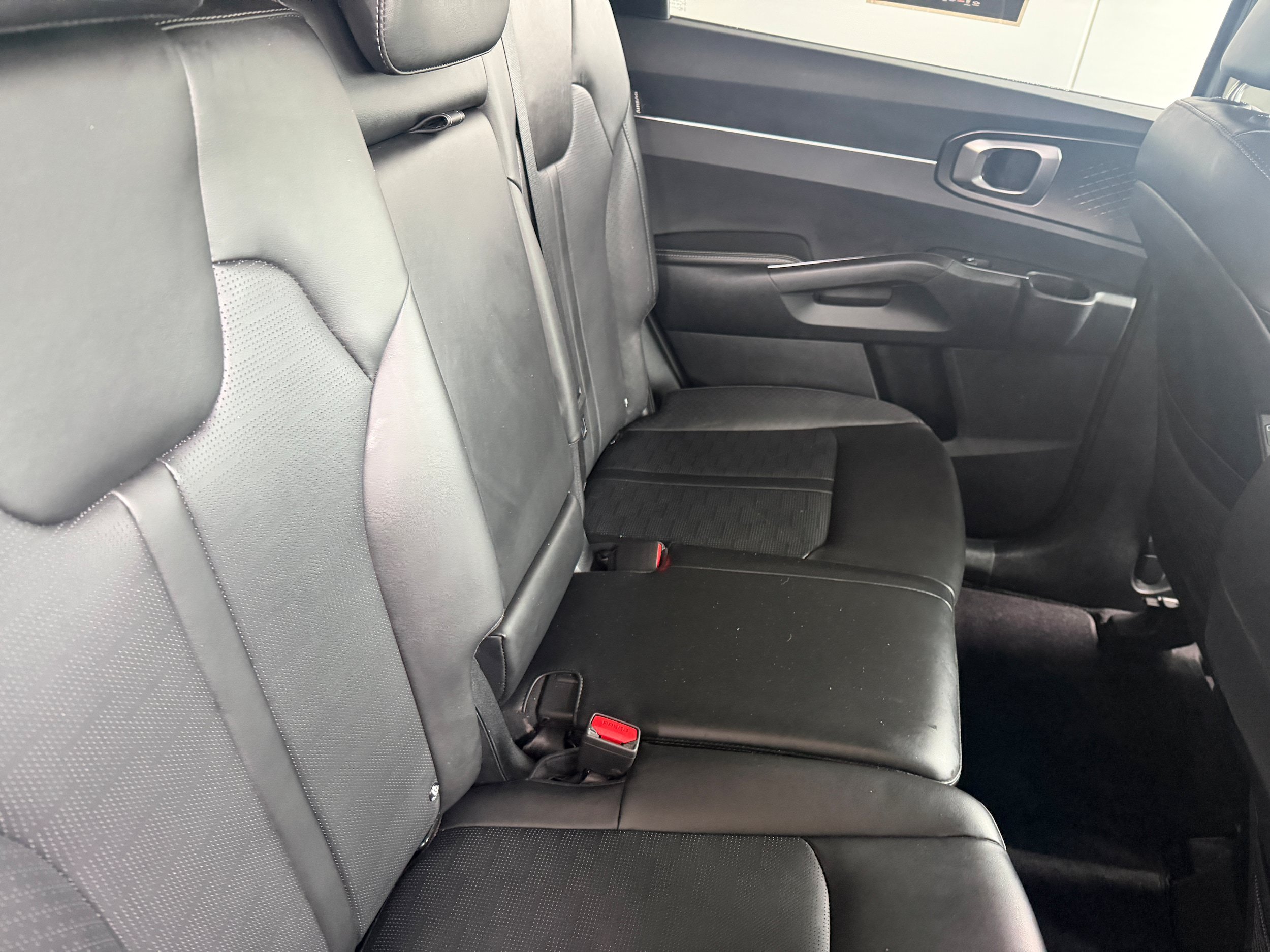Used 2024 Kia Sorento S w/ Panoramic Sunroof Package AWD/4WD image 23