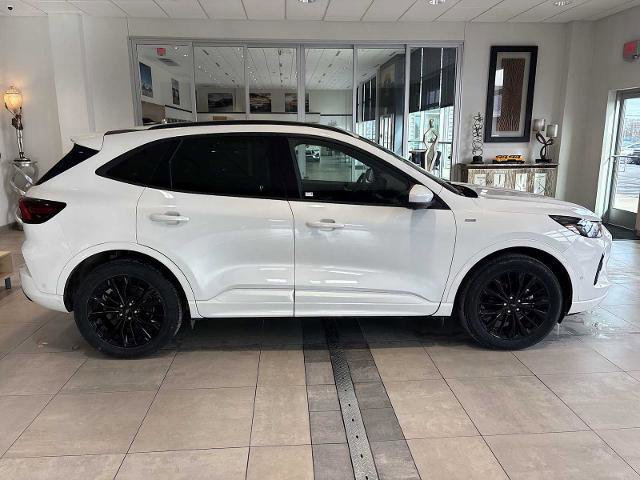 Certified 2023 Ford Escape ST-Line Elite w/ Premium Technology Package image 6