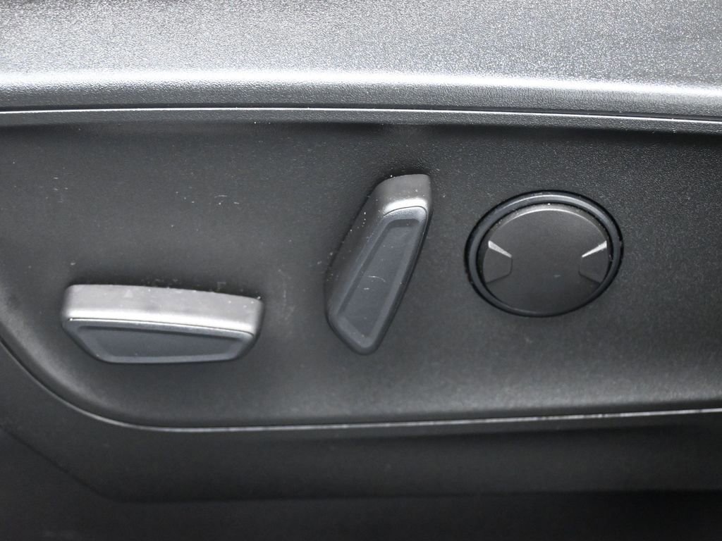 Certified 2022 Ford Escape Titanium w/ Class II Trailer Tow Package image 41