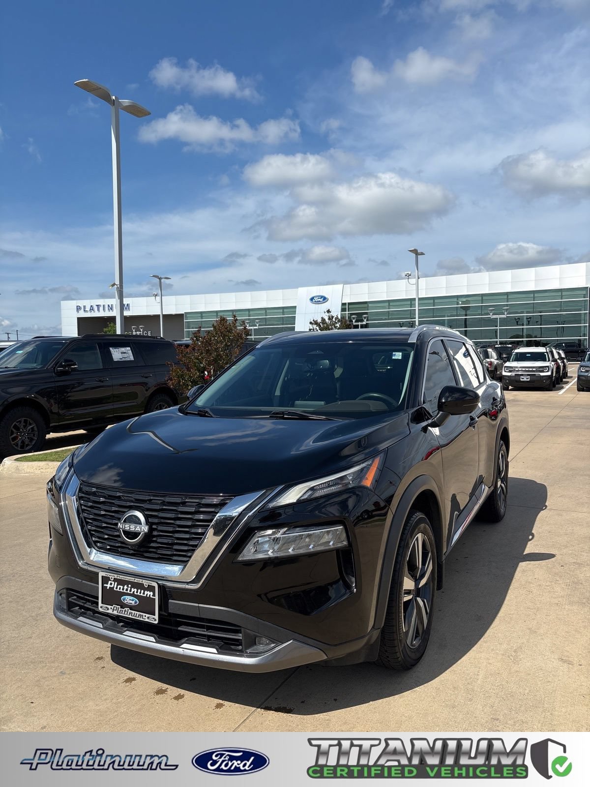 Used 2022 Nissan Rogue SL FWD image 1