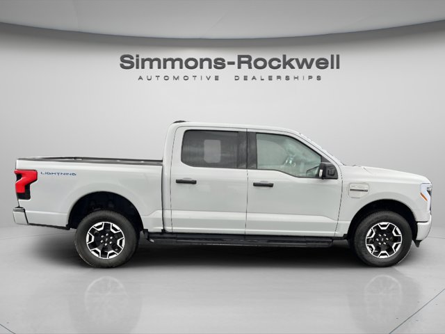 Certified 2023 Ford F150 Lightning XLT AWD/4WD image 6