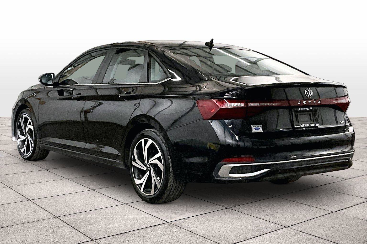 Used 2025 Volkswagen Jetta SEL image 10