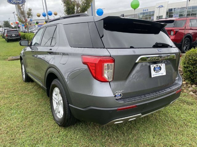 Certified 2023 Ford Explorer XLT w/ Equipment Group 202A AWD/4WD image 5
