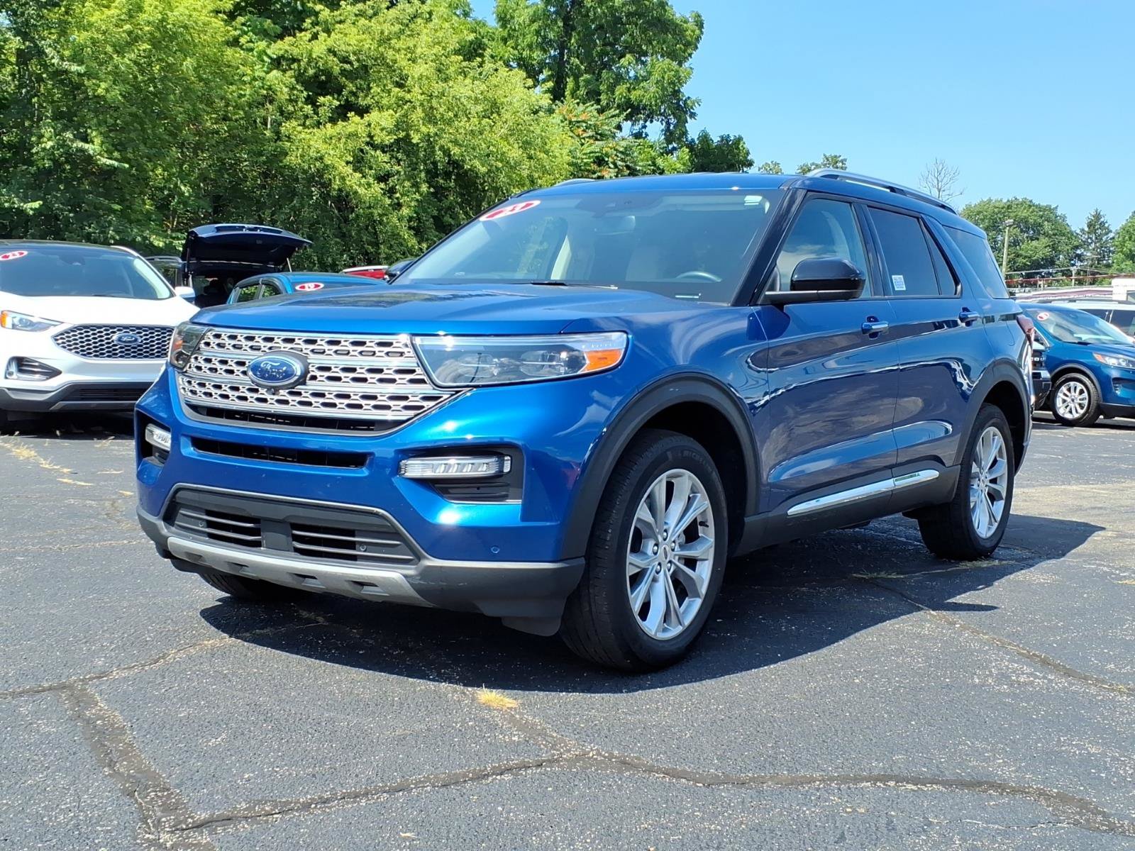 Certified 2023 Ford Explorer Limited w/ Class IV Trailer Tow Package AWD/4WD image 3