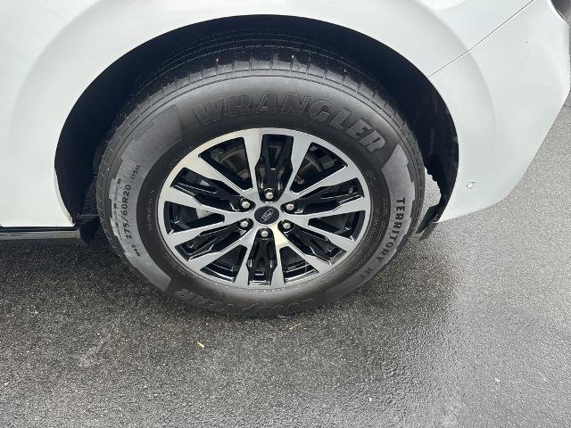 Certified 2025 Ford Expedition Platinum AWD/4WD image 5