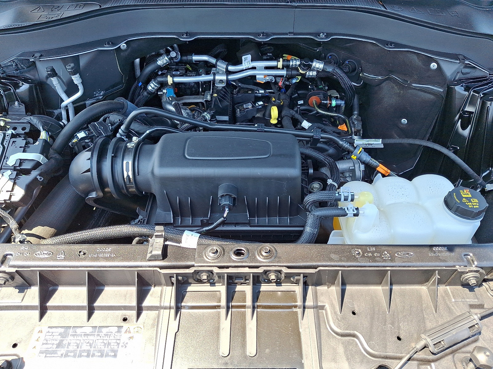 Certified 2022 Ford Explorer XLT w/ Equipment Group 202A image 29