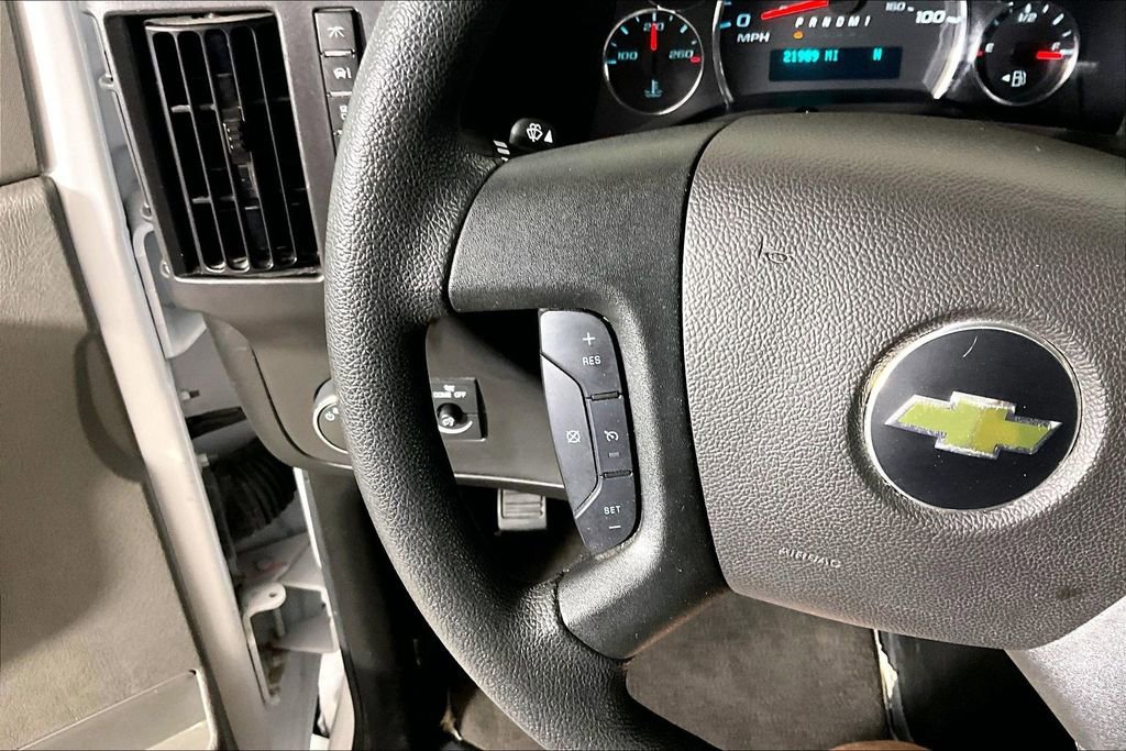 Used 2025 Chevrolet Express 3500 LT w/ LT Preferred Equipment Group RWD image 14