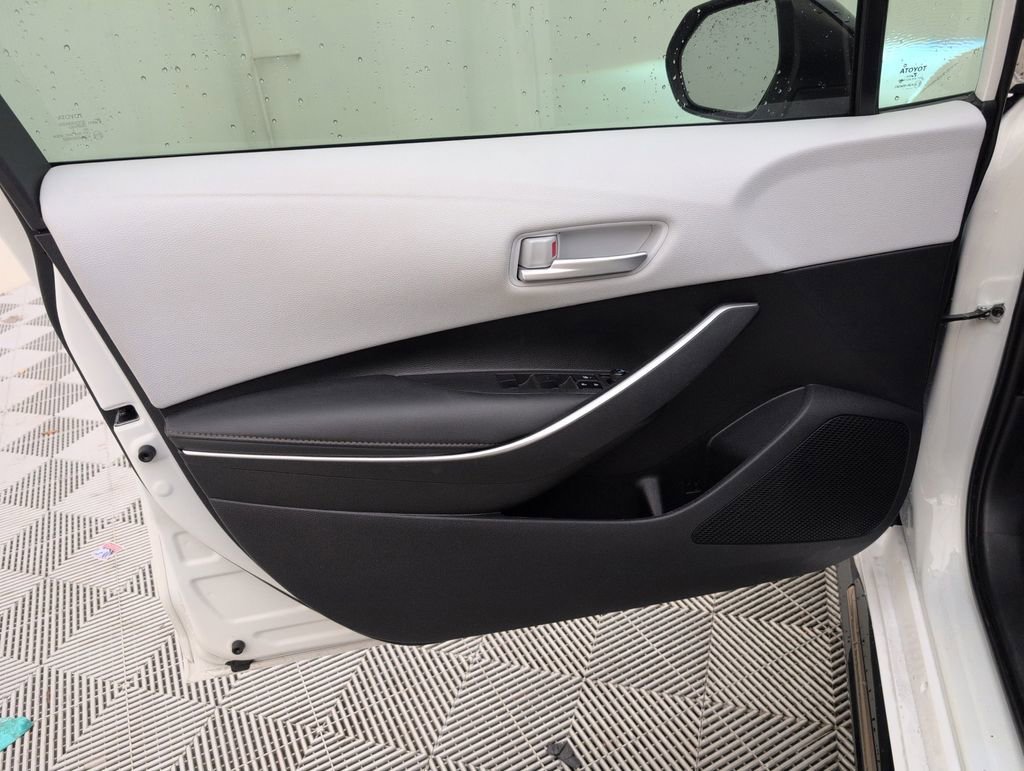 Used 2021 Toyota Corolla SE FWD image 29