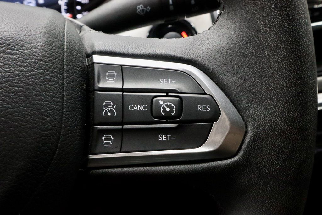 Used 2024 Jeep Compass Limited image 28