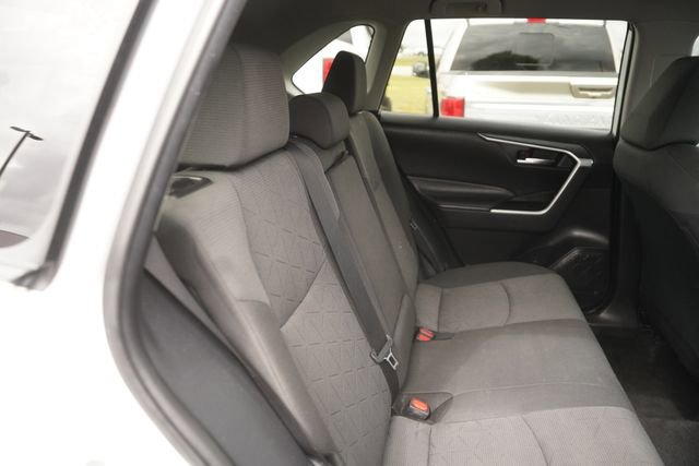 Used 2022 Toyota RAV4 XLE FWD image 16