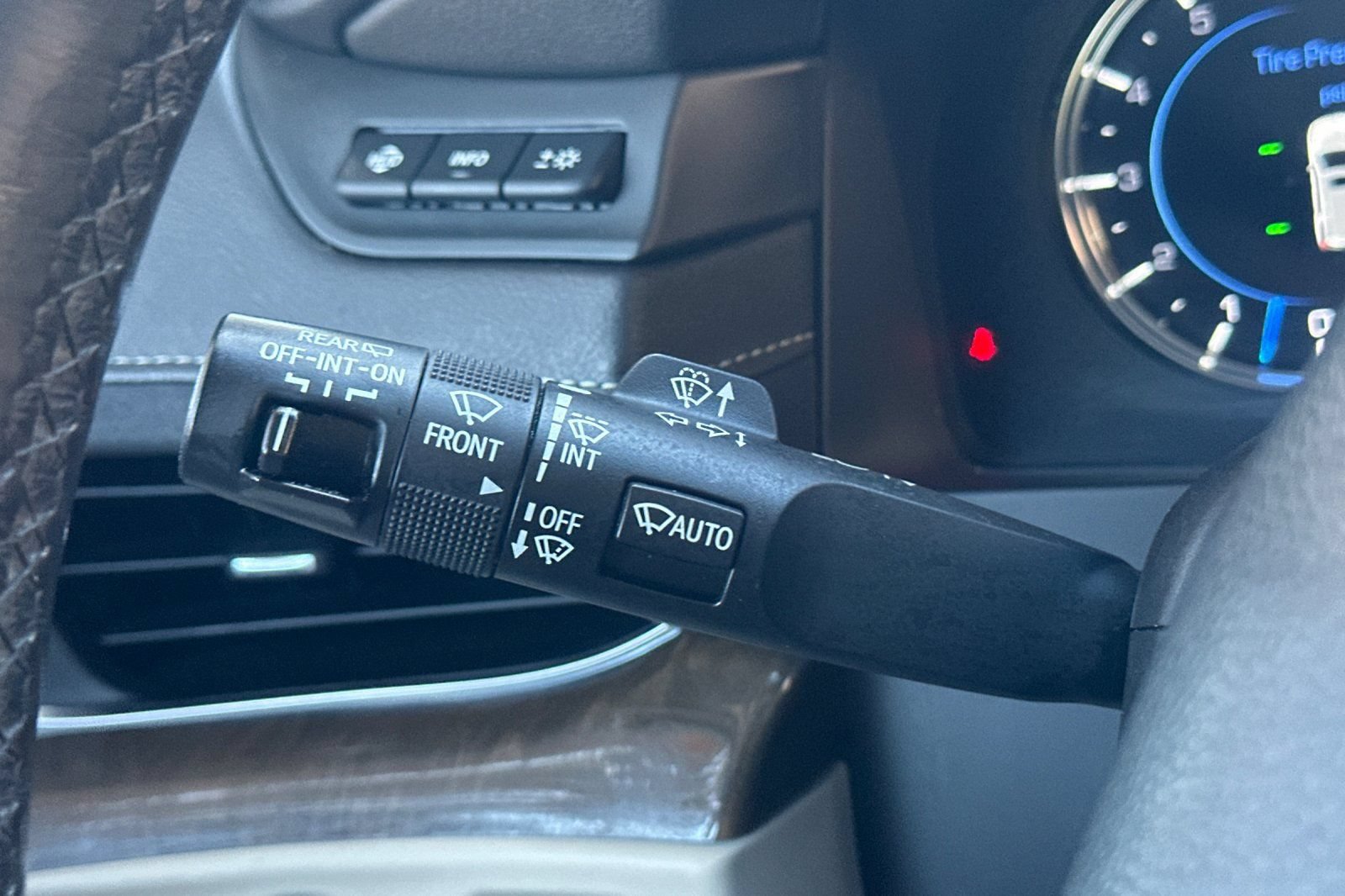 Used 2019 Cadillac Escalade Luxury RWD image 38