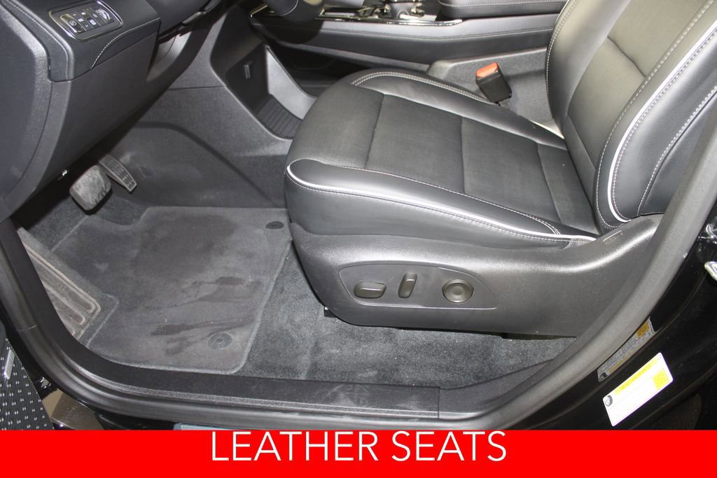 Used 2025 Buick Enclave Preferred image 9