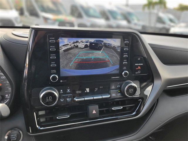 Used 2022 Toyota Highlander L image 25