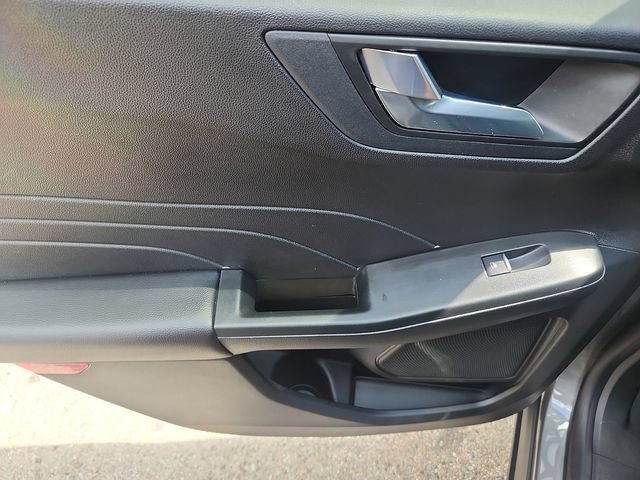 Certified 2022 Ford Escape SEL w/ SEL Stealth AWD Package image 27