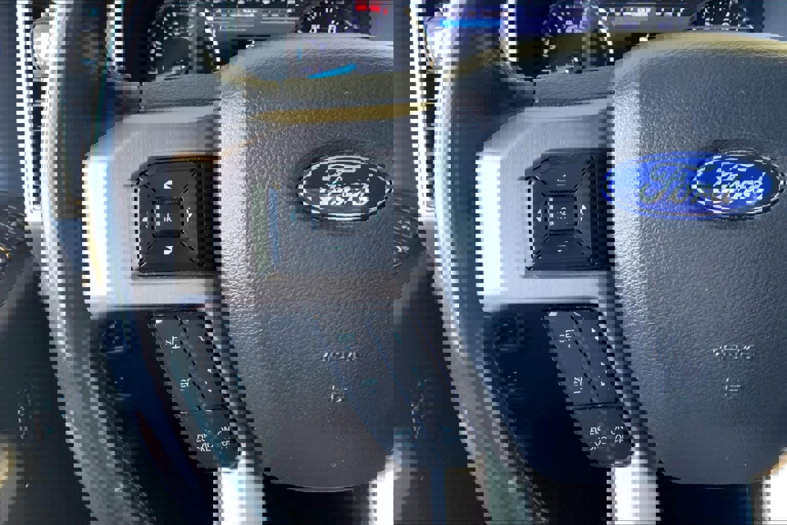 Certified 2022 Ford F450 Platinum w/ FX4 Off-Road Package image 24