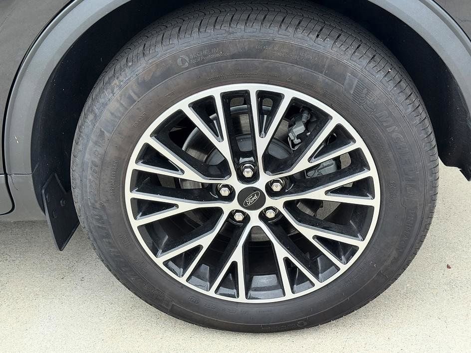 Certified 2023 Ford Escape SE FWD image 15