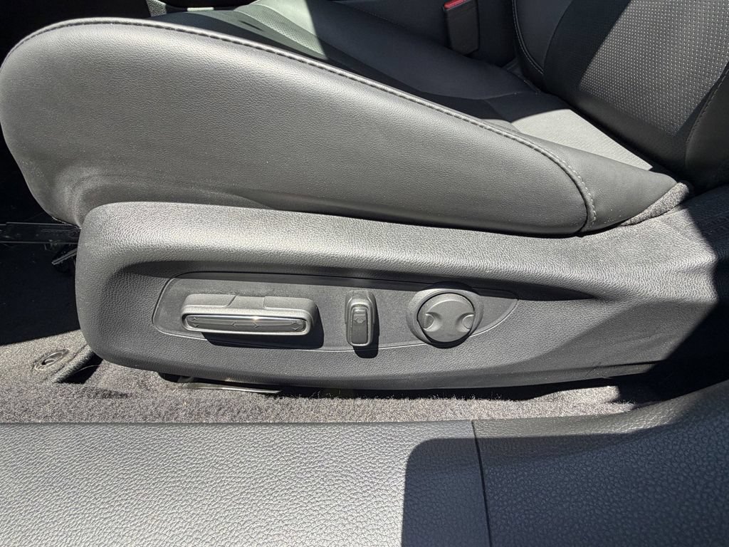Used 2025 Honda Accord Touring image 23