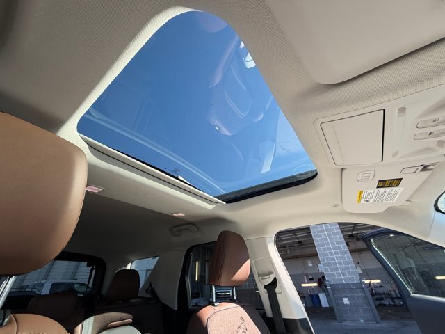 Certified 2025 Ford Bronco Sport Outer Banks w/ Outer Banks Tech Package+ AWD/4WD image 33