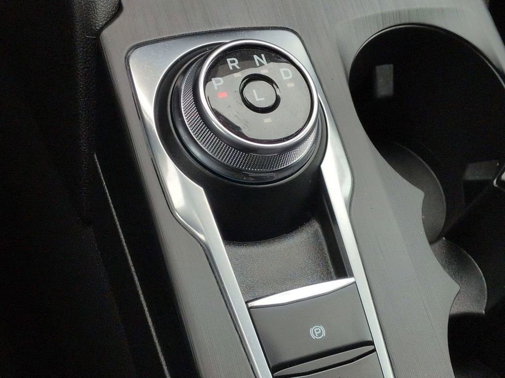 Certified 2024 Ford Escape ST-Line w/ Tech Pack #1 image 16