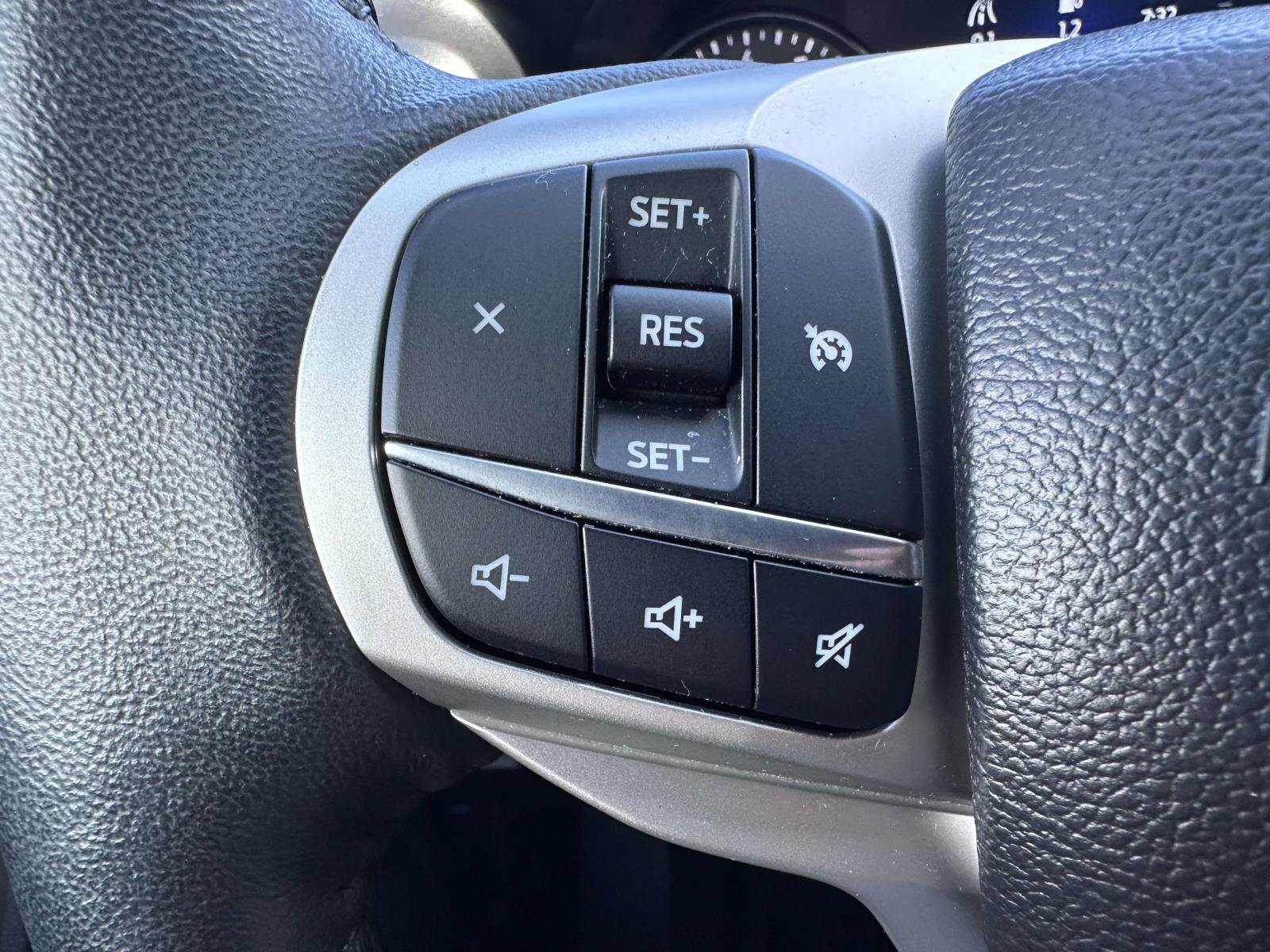 Certified 2023 Ford Explorer XLT w/ Equipment Group 202A AWD/4WD image 18